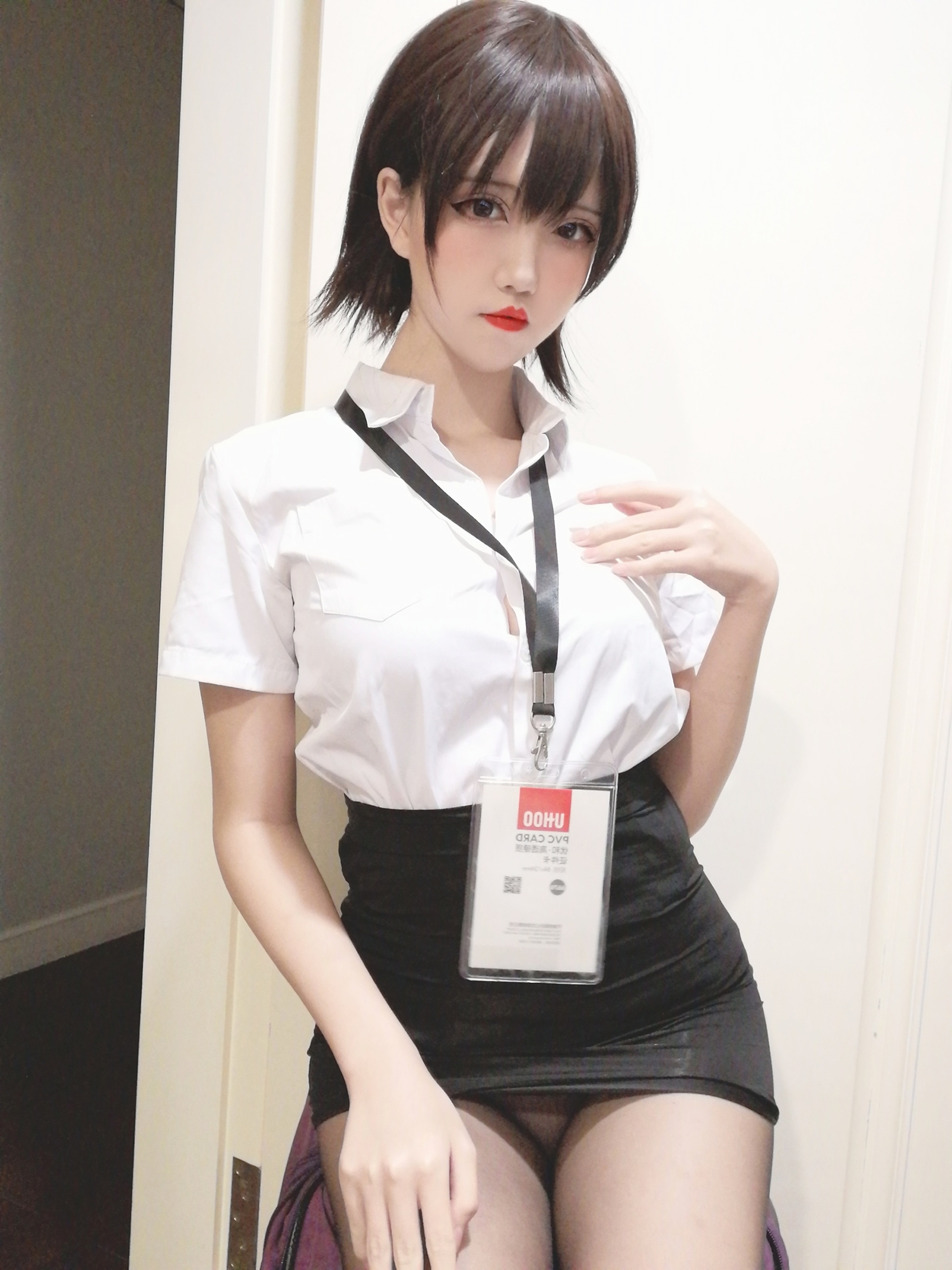 阿薰kaOri - NO.002 黑丝OL [45P2V]-XikXak